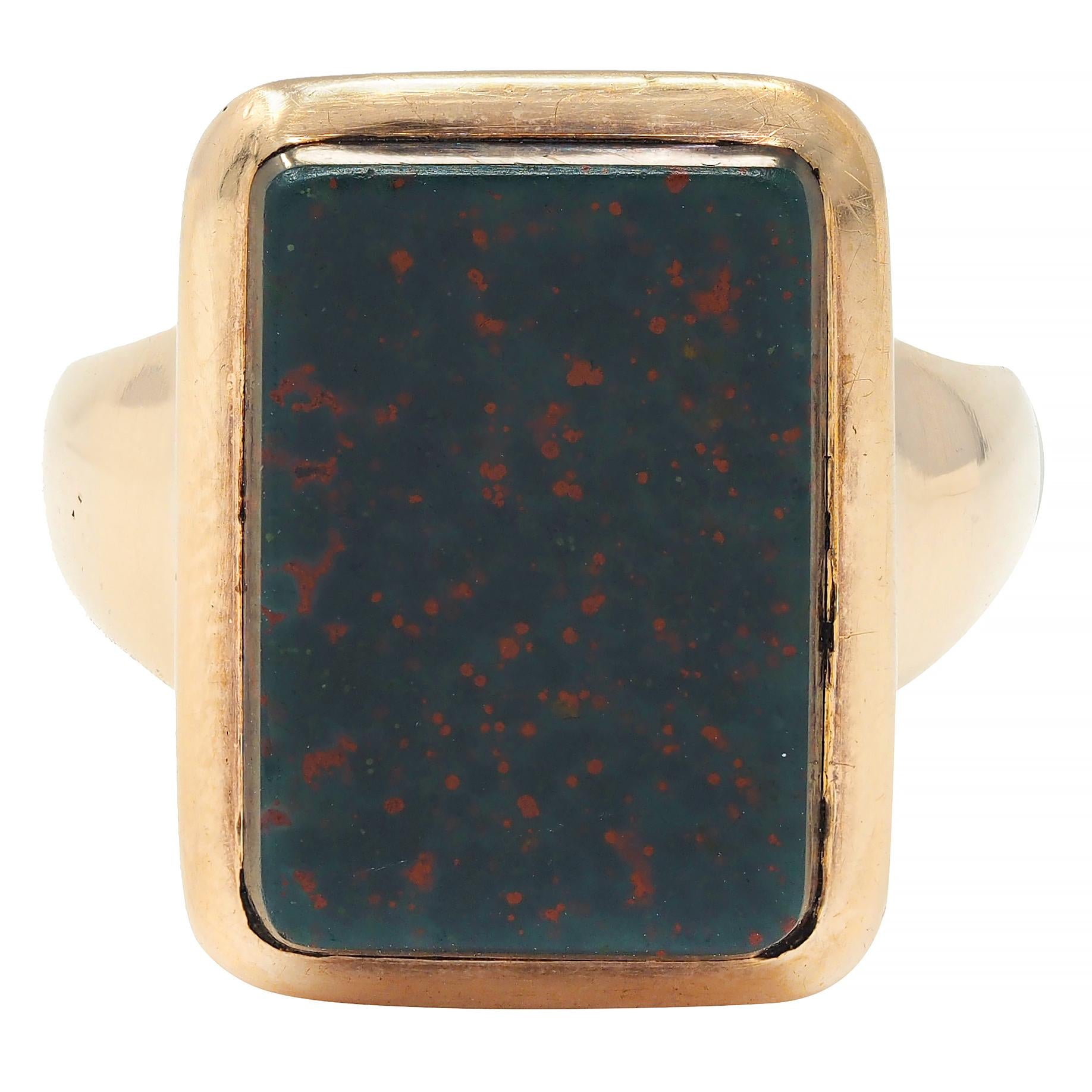 Late Victorian Bloodstone 14 Karat Yellow Gold Antique Unisex Signet Ring