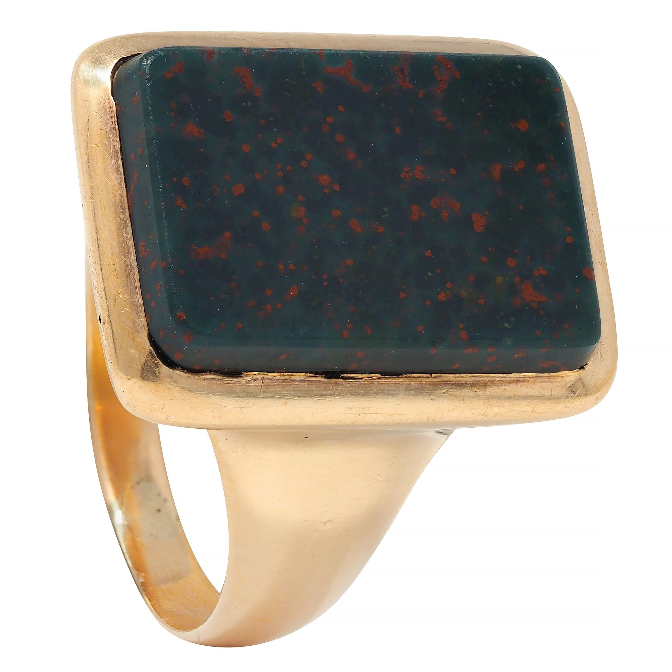 Late Victorian Bloodstone 14 Karat Yellow Gold Antique Unisex Signet Ring