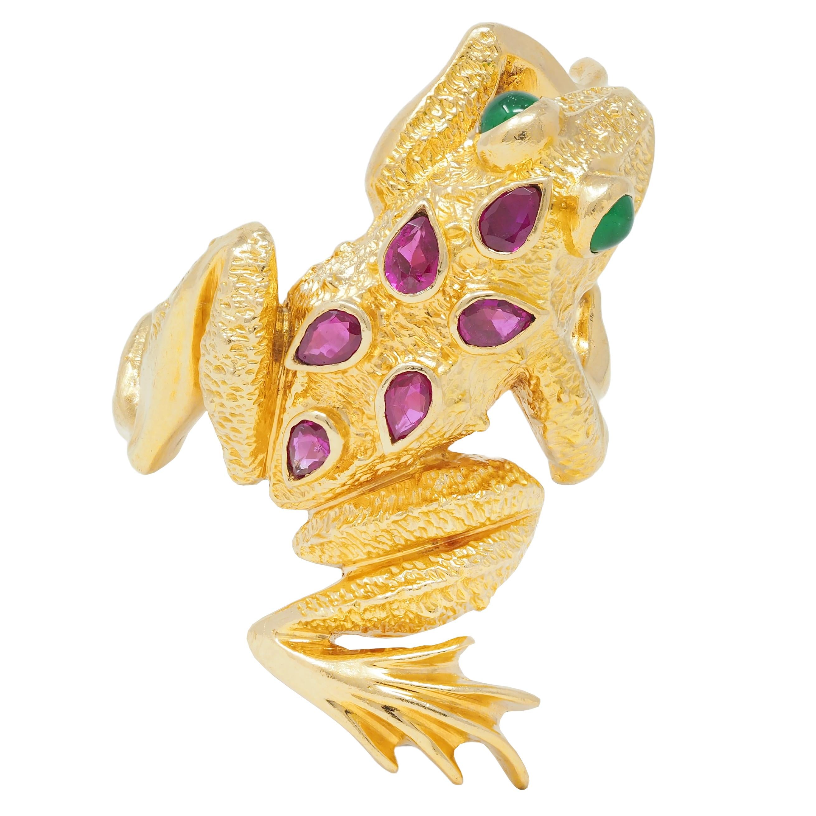 1969 Kurt Wayne 1.60 CTW Ruby Emerald 18 Karat Yellow Gold Vintage Frog Ring