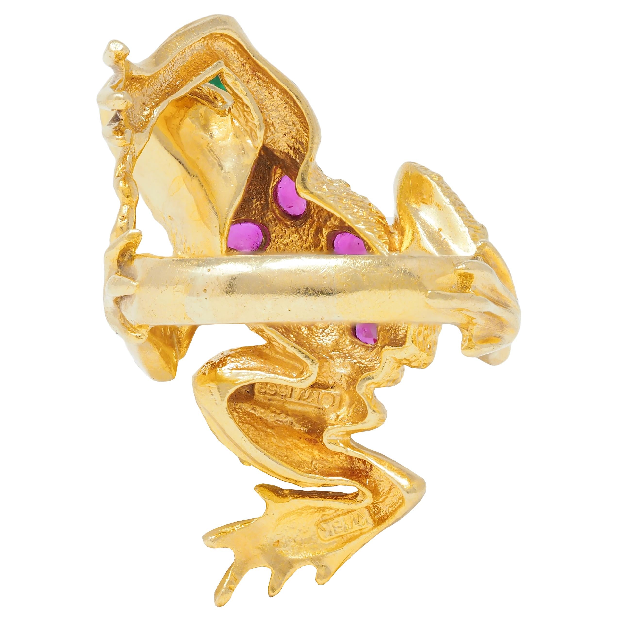 1969 Kurt Wayne 1.60 CTW Ruby Emerald 18 Karat Yellow Gold Vintage Frog Ring