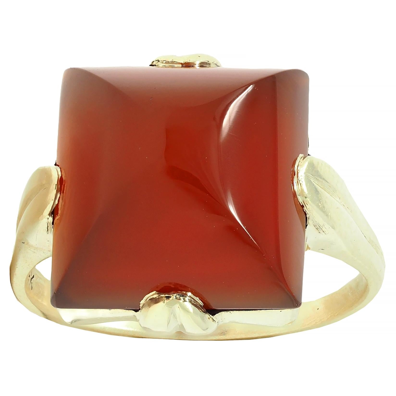 Art Deco Sugarloaf Carnelian 14 Karat Yellow Gold Antique Pyramid Ring