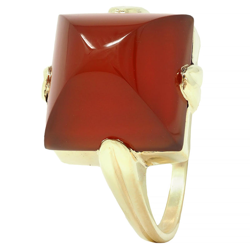 Art Deco Sugarloaf Carnelian 14 Karat Yellow Gold Antique Pyramid Ring