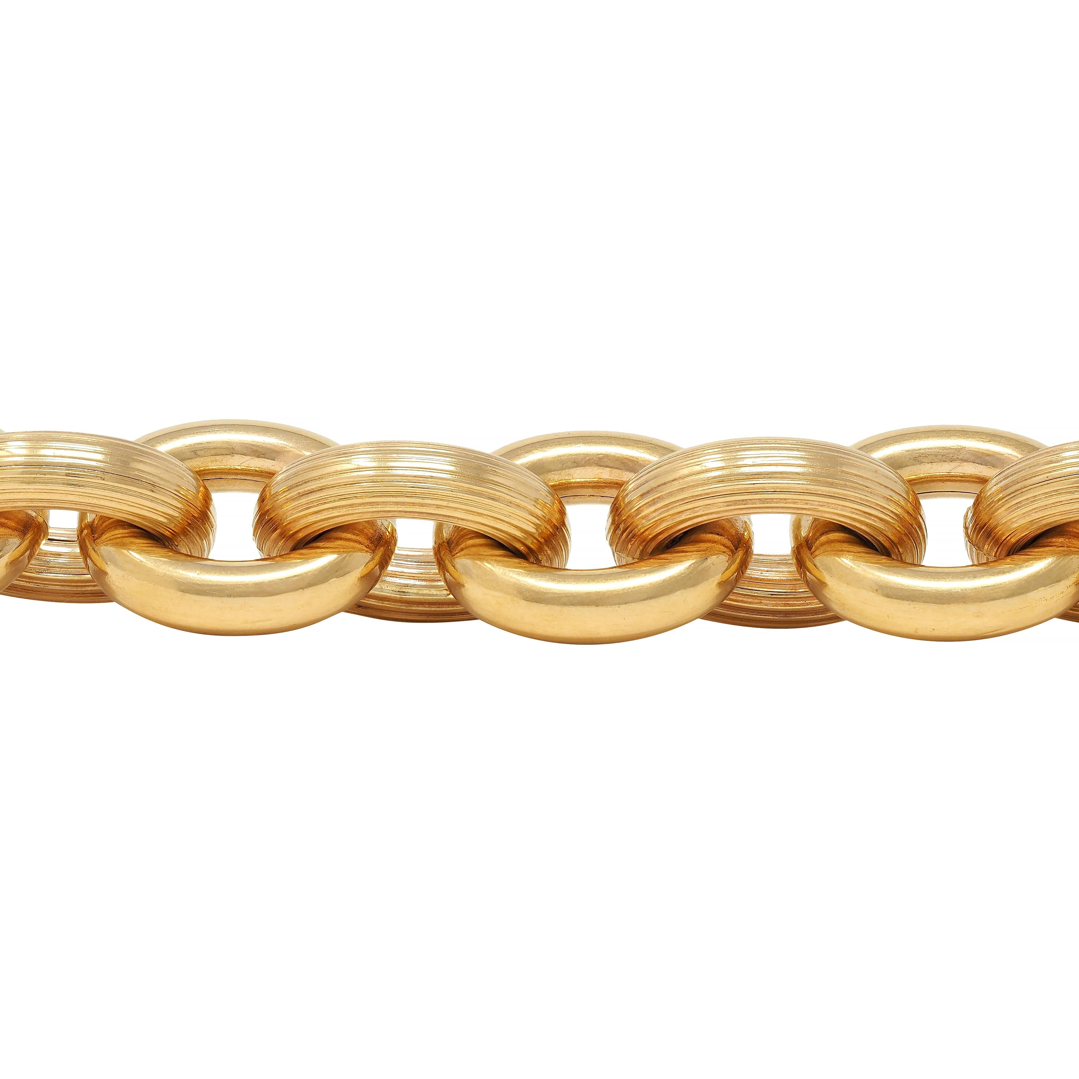 1970's 18 Karat Yellow Gold Vintage Puffy Cable Link Chain Bracelet