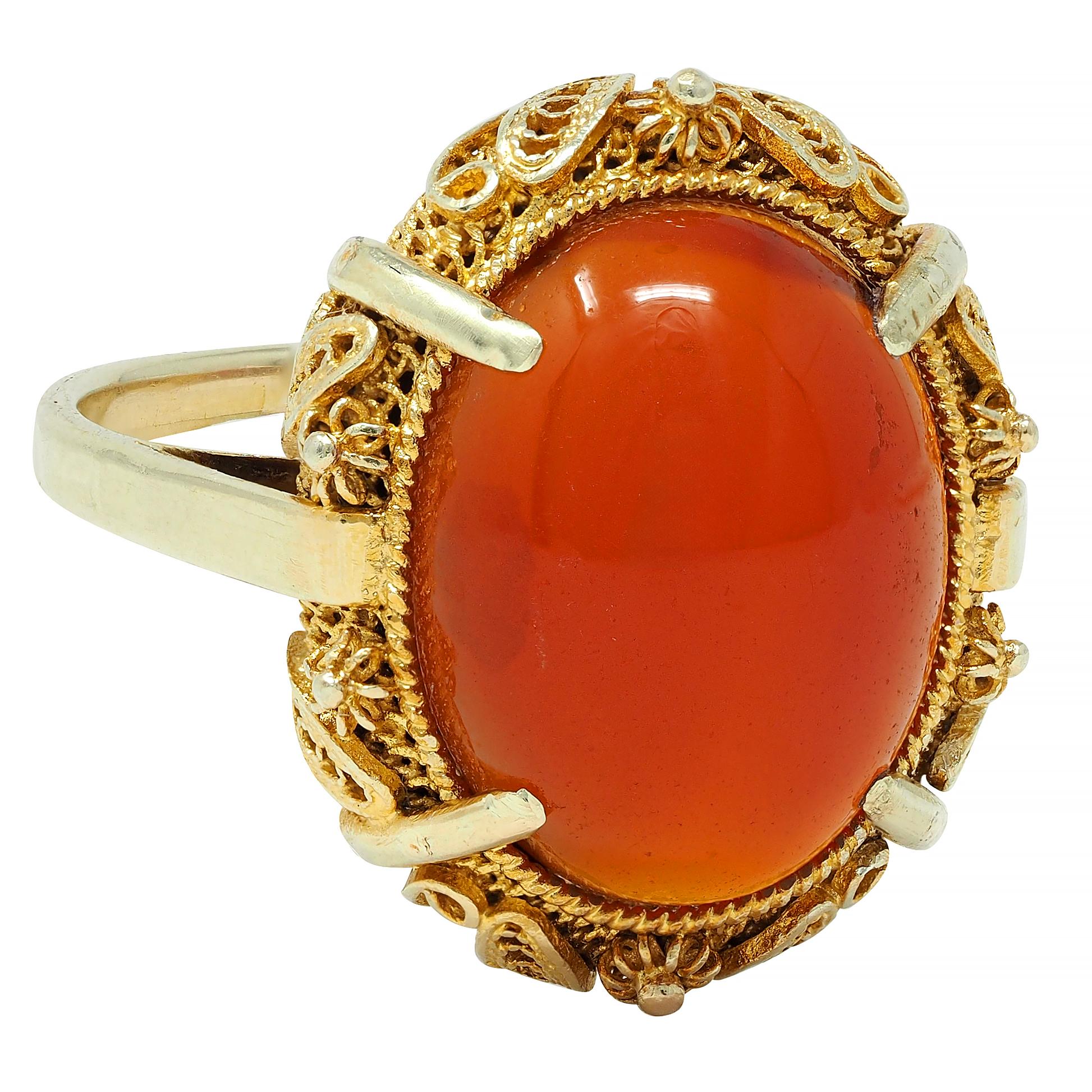 1940s Carnelian 14 Karat Yellow Gold Vintage Cabochon Filigree Ring