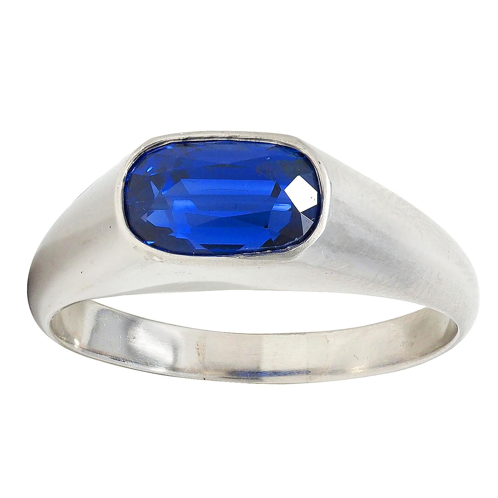 Vintage 4.12 CTW No Heat Ceylon Sapphire Platinum Flush Unisex Signet Ring