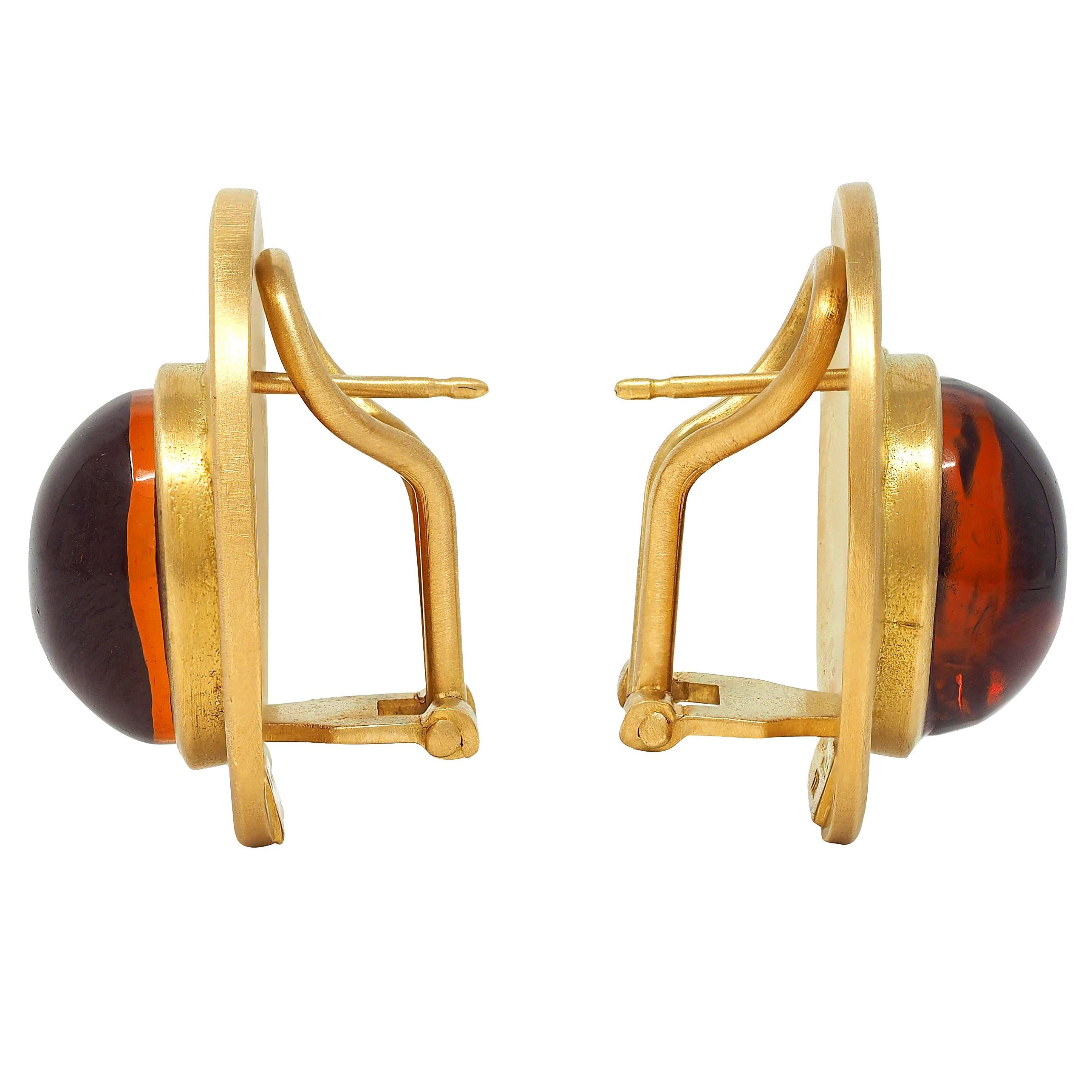 1980's Amber 18 Karat Yellow Gold Hammered Disk Vintage Earrings