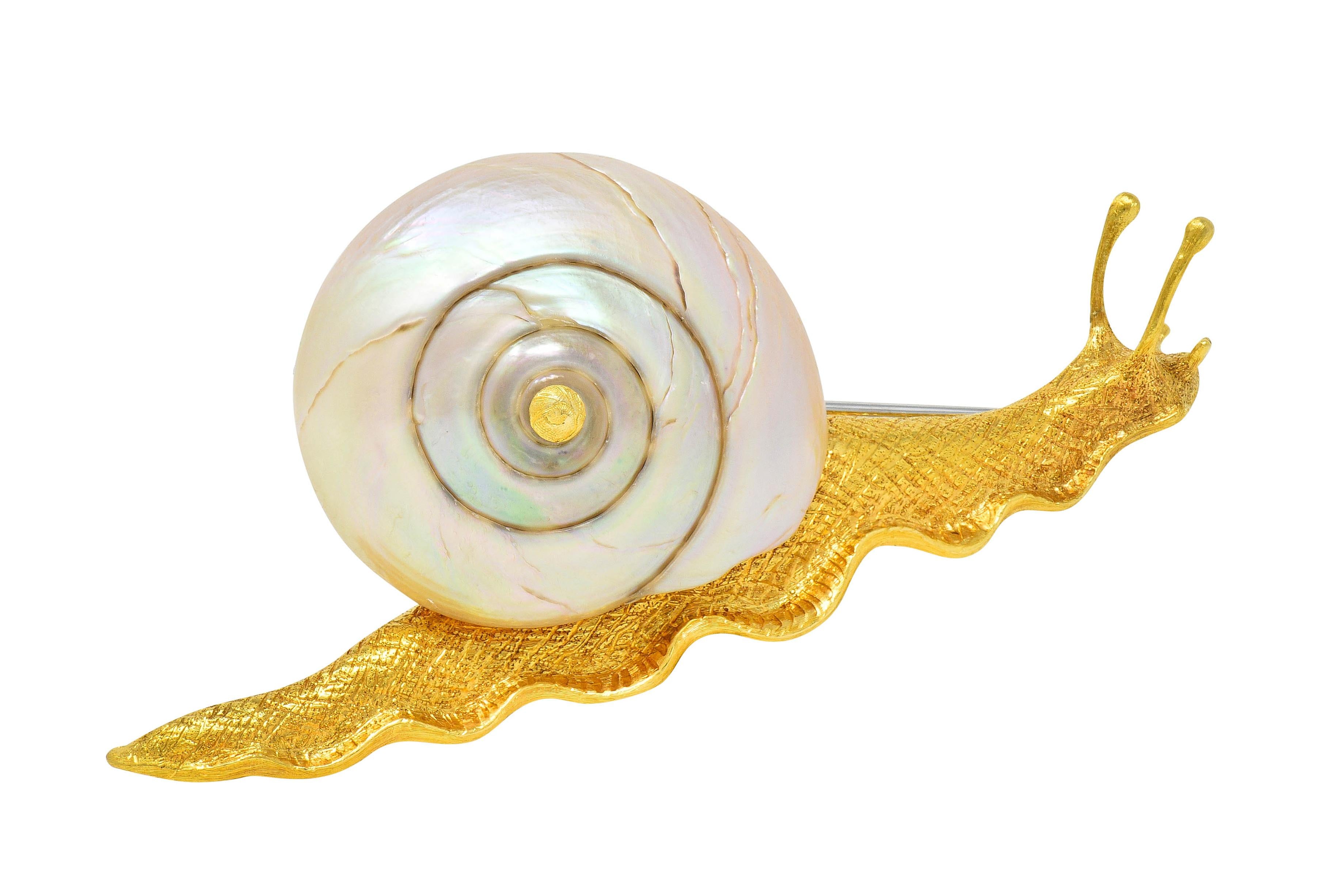 Buccellati 1960s Mother-Of-Pearl 18 Karat Gold Vintage Snail Brooch