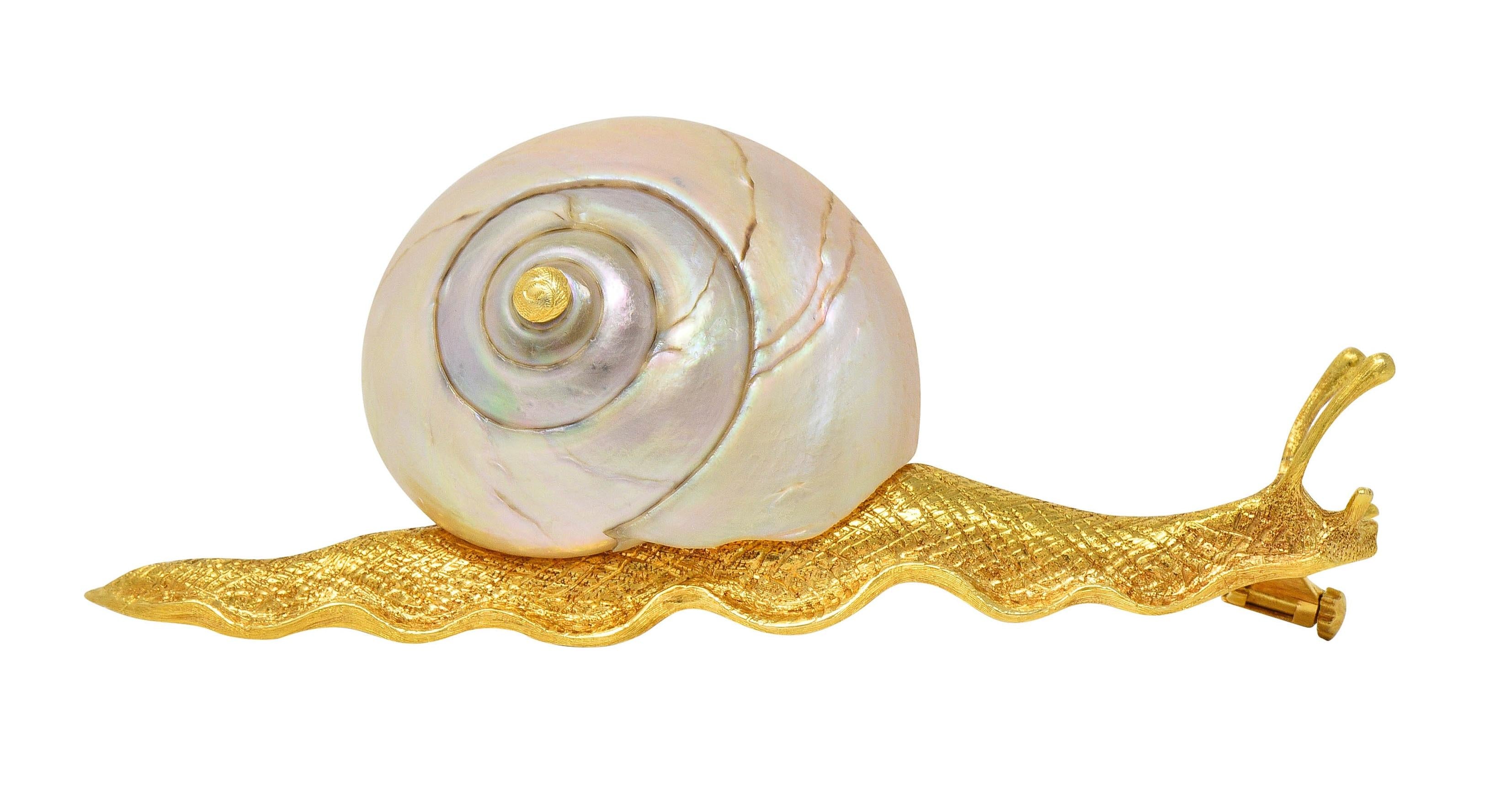 Buccellati 1960s Mother-Of-Pearl 18 Karat Gold Vintage Snail Brooch