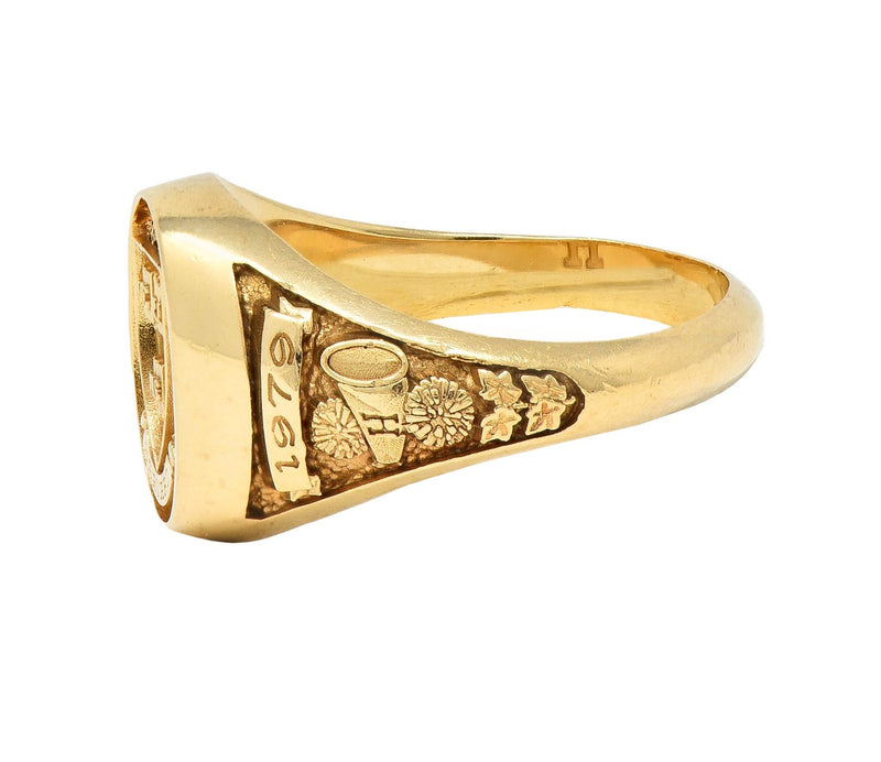 1979 14 Karat Yellow Gold Vintage Harvard Signet Class Unisex Ring