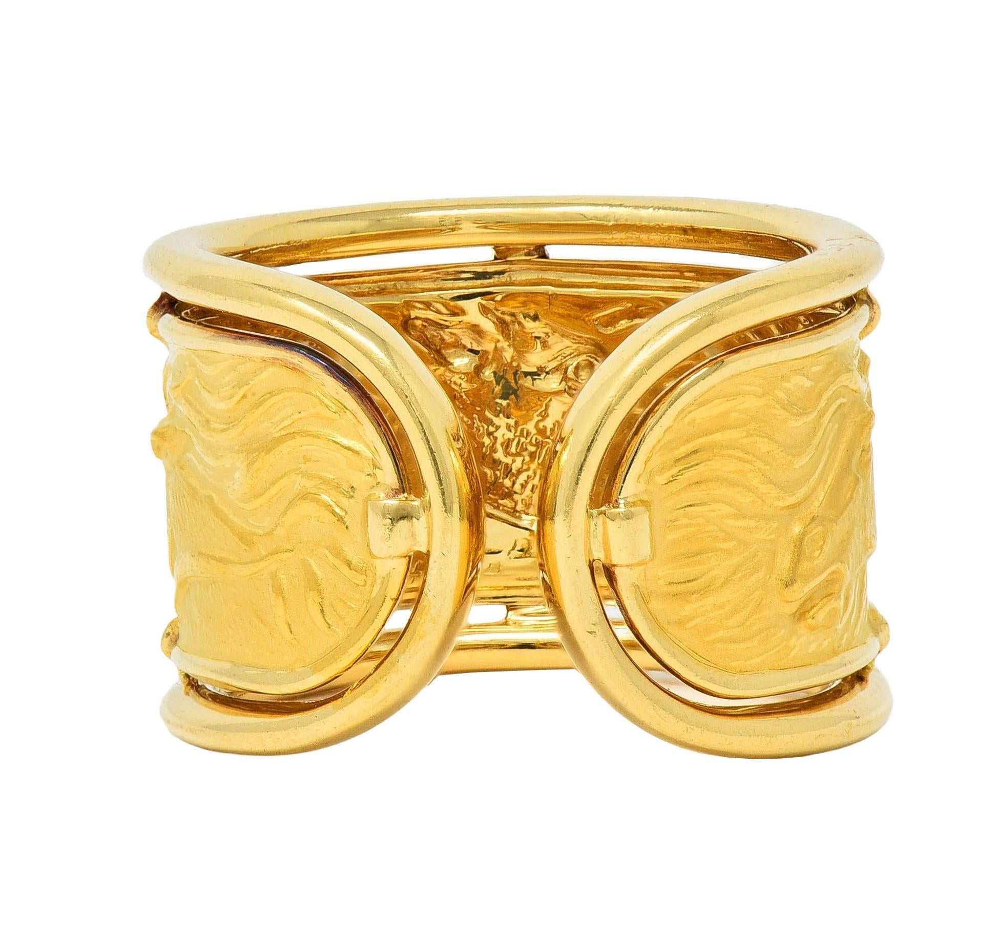 Carrera Y Carrera 1980's 18 Karat Yellow Gold Ecuestre Horse Vintage Band Ring