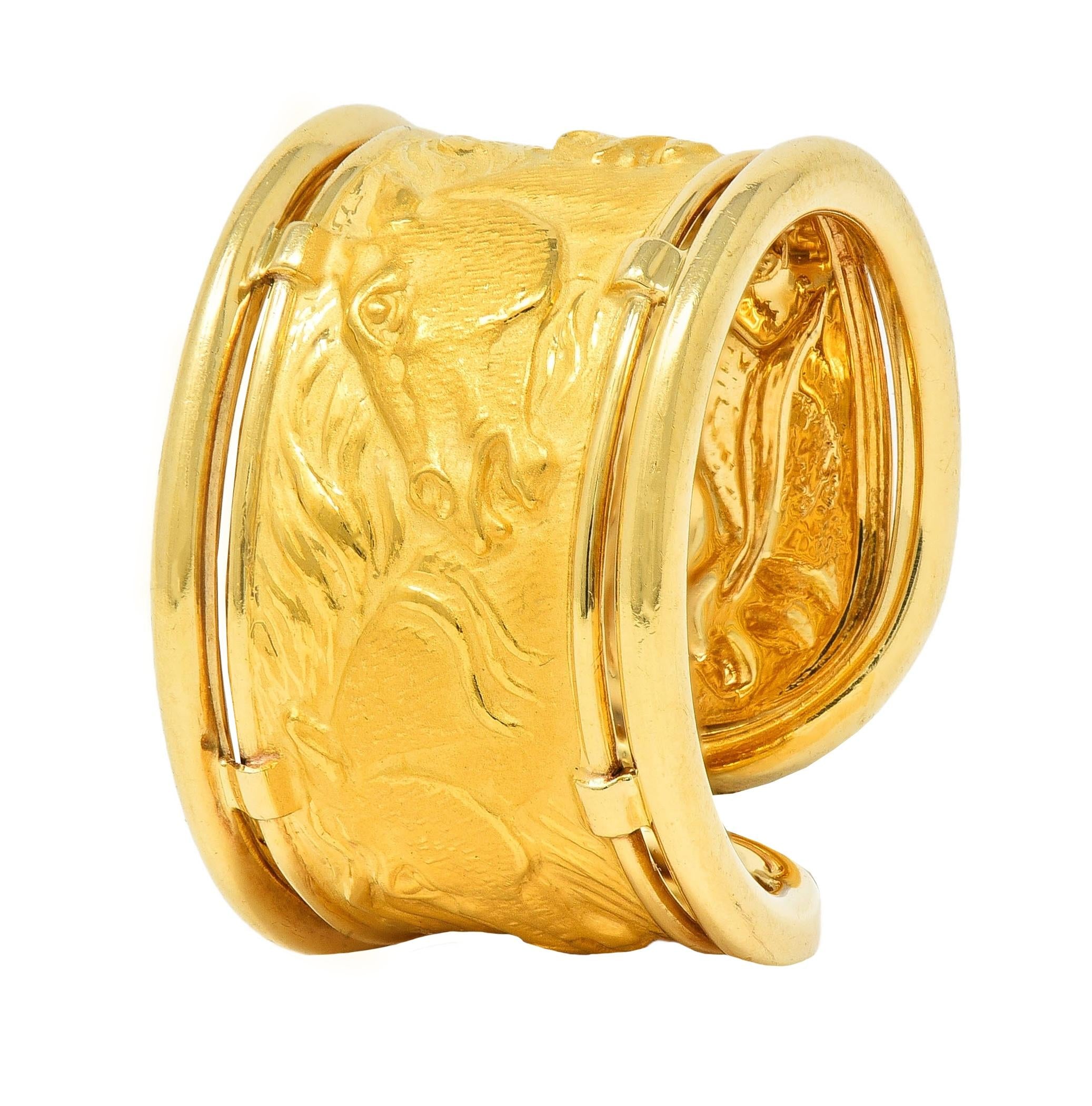 Carrera Y Carrera 1980's 18 Karat Yellow Gold Ecuestre Horse Vintage Band Ring