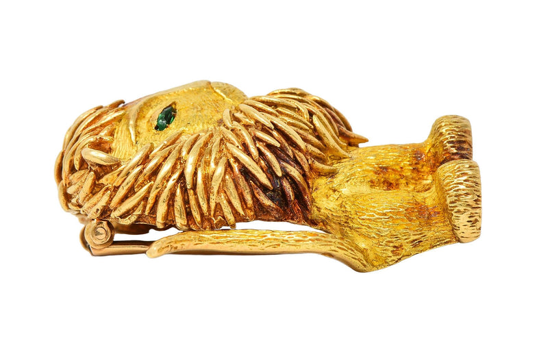 1960's French Emerald 18 Karat Yellow Gold Vintage Lion Brooch