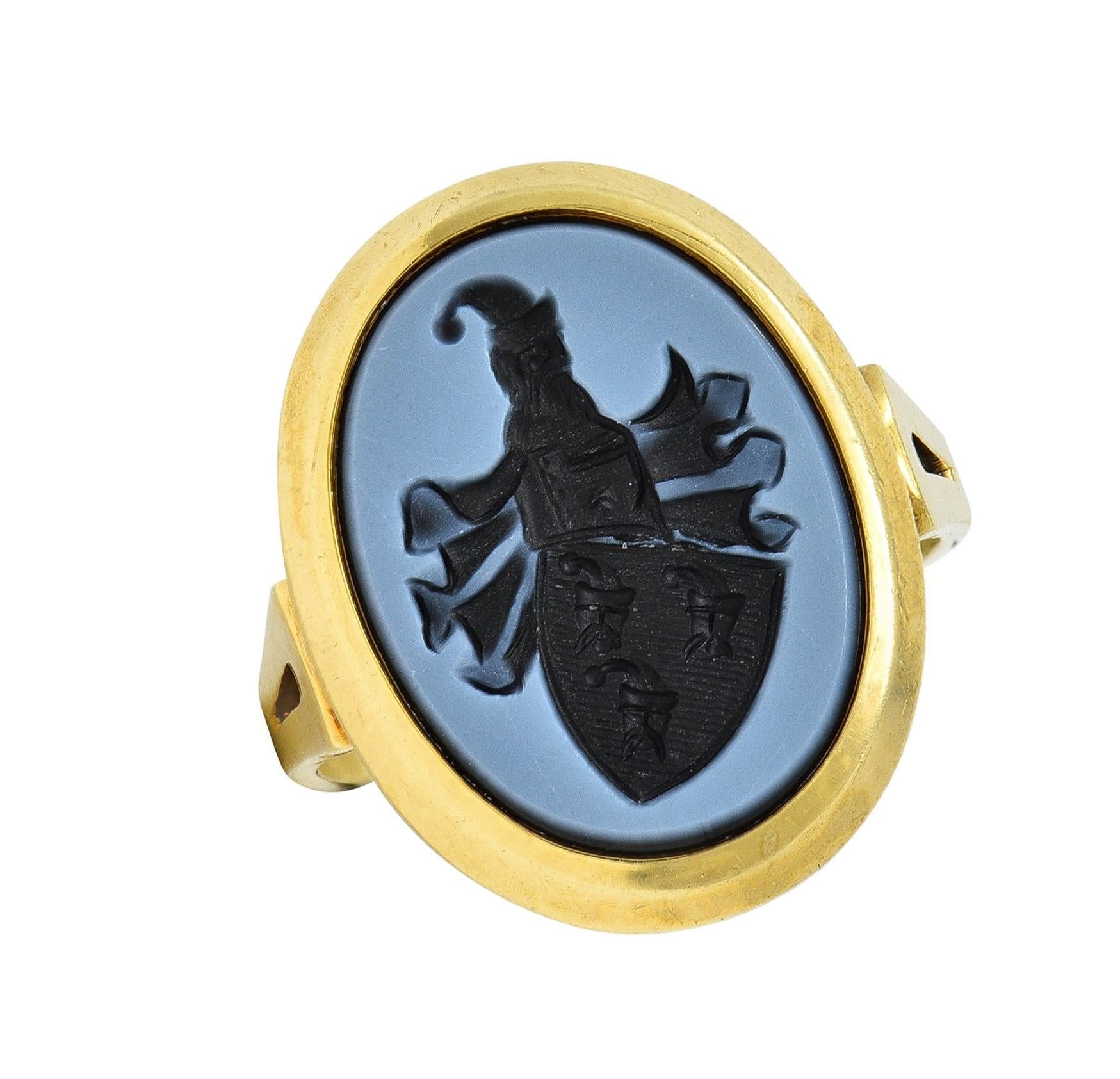 Victorian Carved Agate 14 Karat Yellow Gold Antique Heraldic Signet Ring