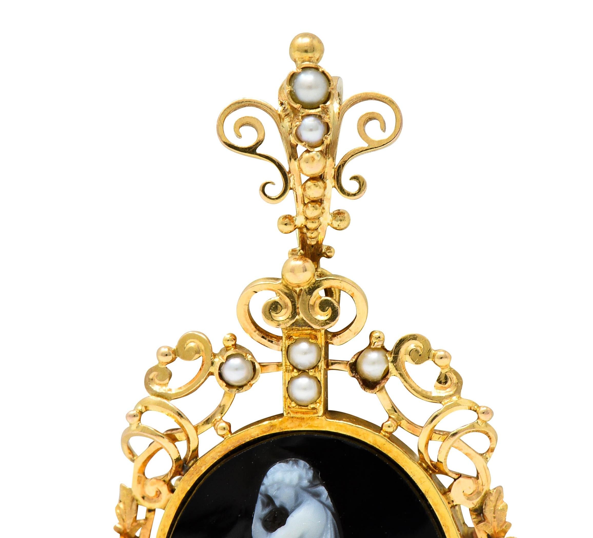 French Victorian Pearl Carved Agate Onyx 18 Karat Gold Antique Pendant Brooch