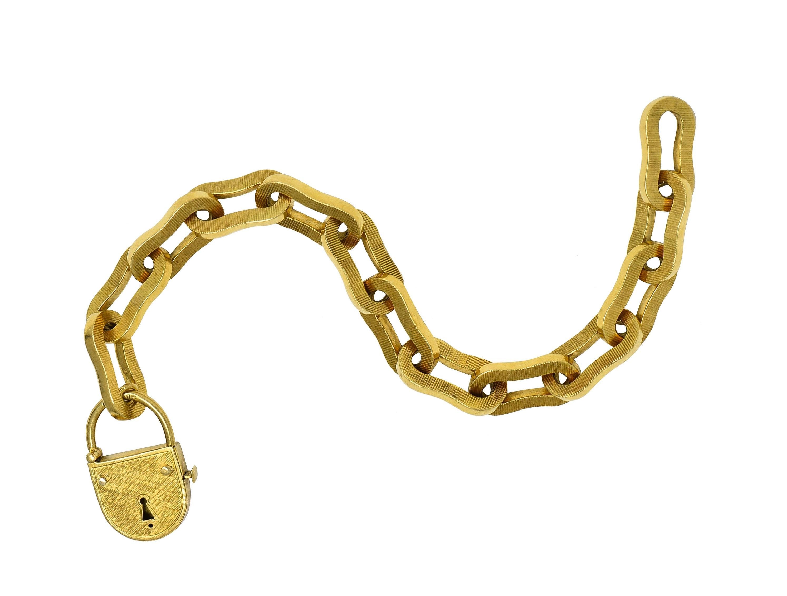 1960's Victorian Revival 18K Yellow Gold Vintage Padlock Fancy Link Bracelet