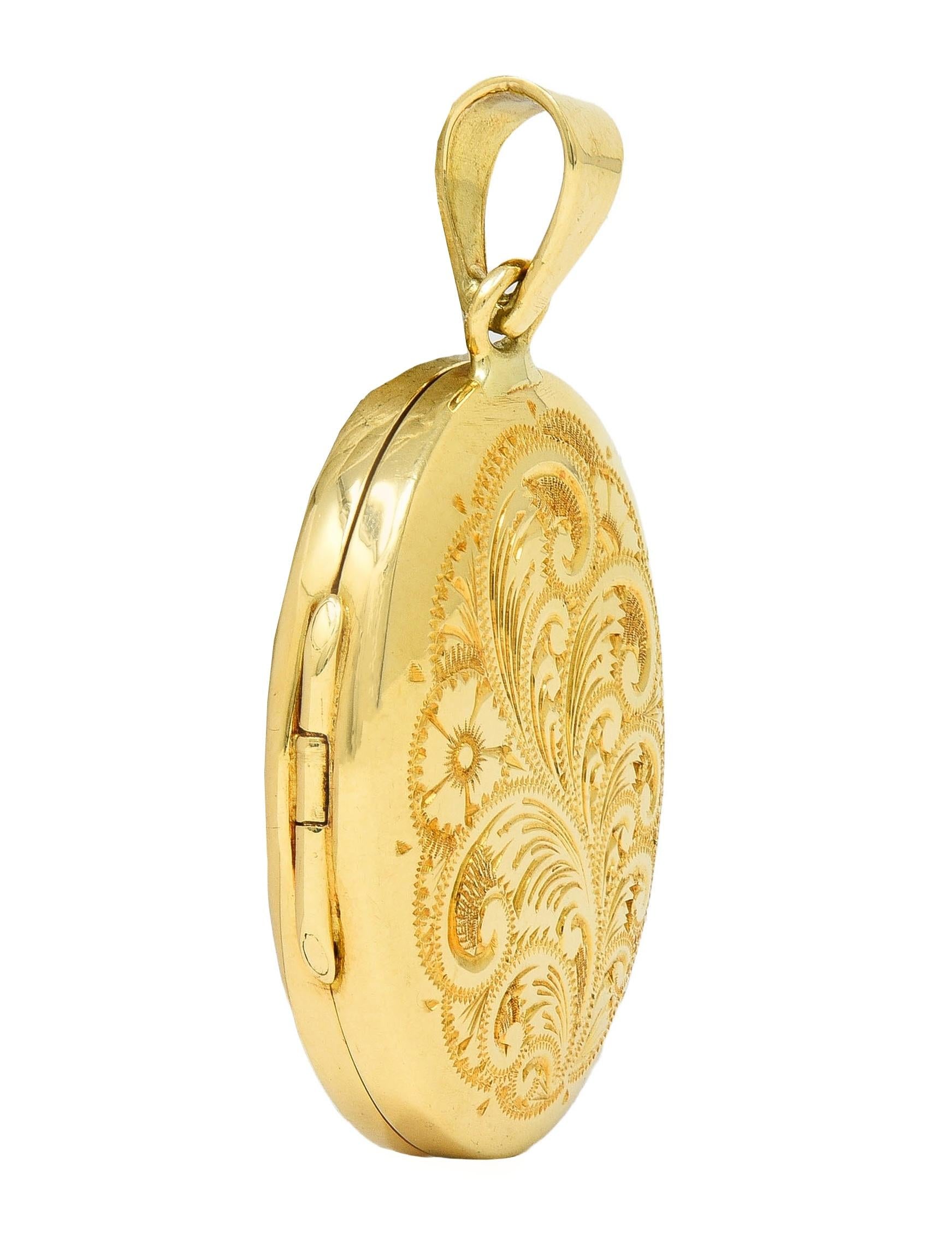 1993 Victorian Revival British 18K Yellow Gold Vintage Floral Locket Pendant