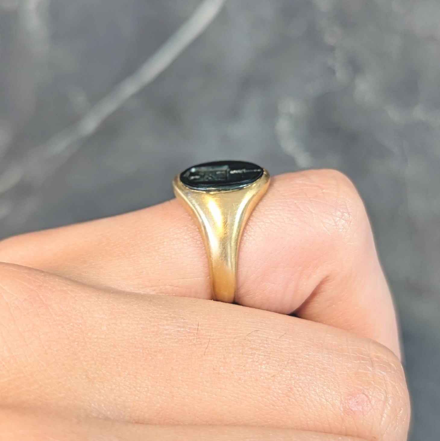 Victorian Bloodstone 18K Yellow Gold Crest Antique Unisex Shield Signet Ring Wilson's Estate Jewelry