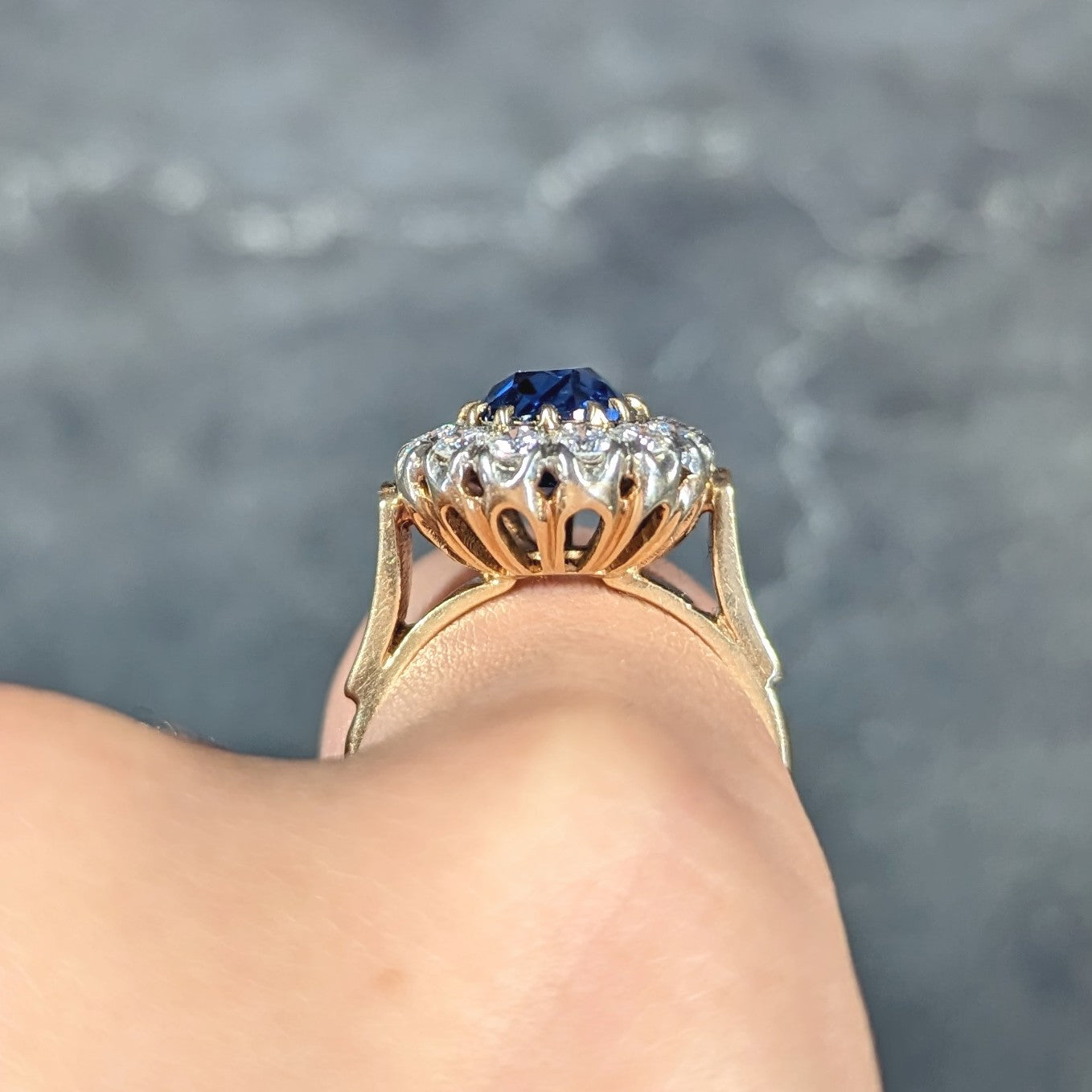 1960's 6.03 CTW Oval Cut Ceylon Sapphire Diamond Platinum-Topped 14 Karat Yellow Gold Vintage Halo Ring GIA Wilson's Estate Jewelry