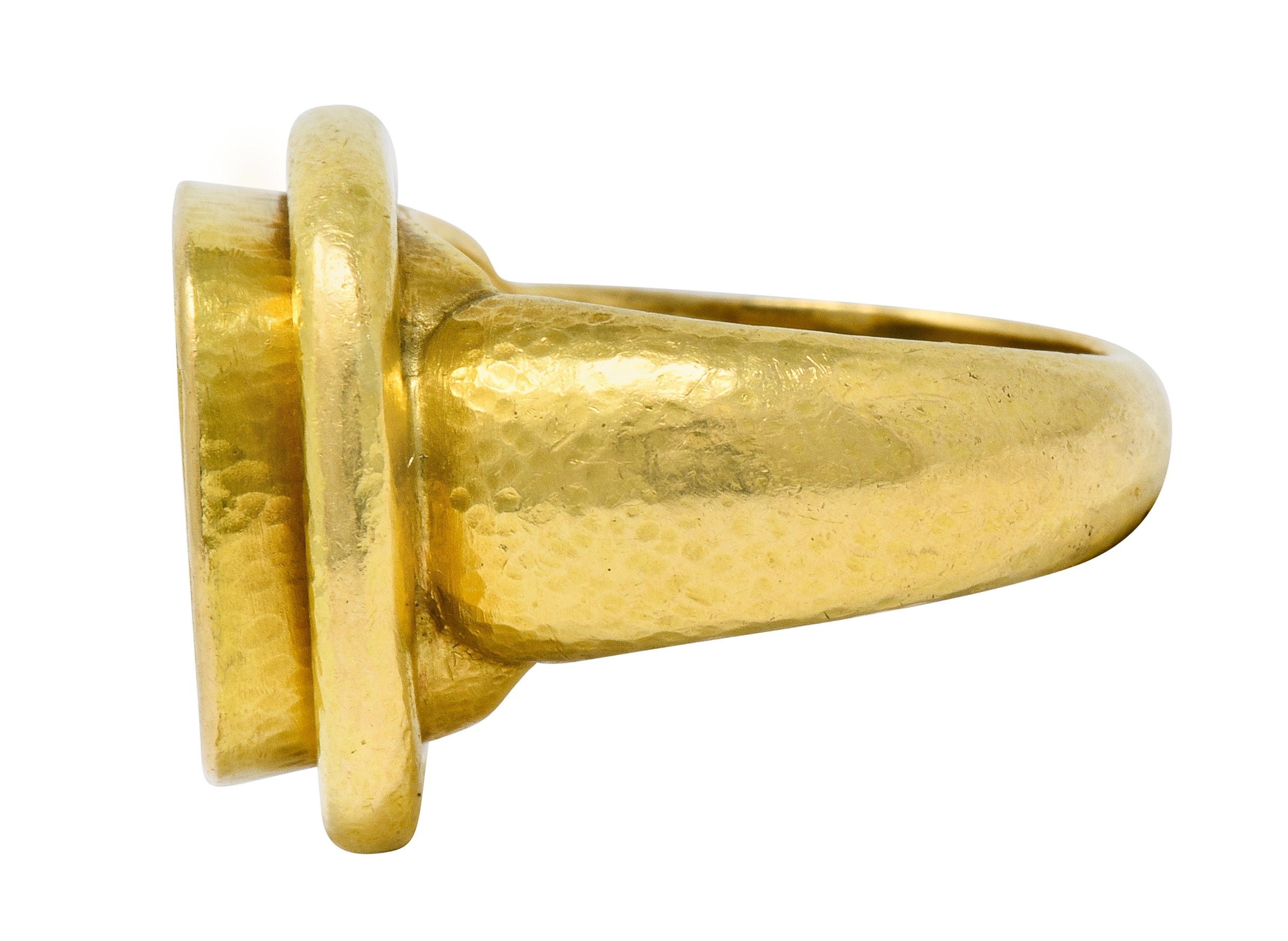 Elizabeth Locke Contemporary 18 Karat Gold Foxhound Signet Ring - Wilson's Estate Jewelry