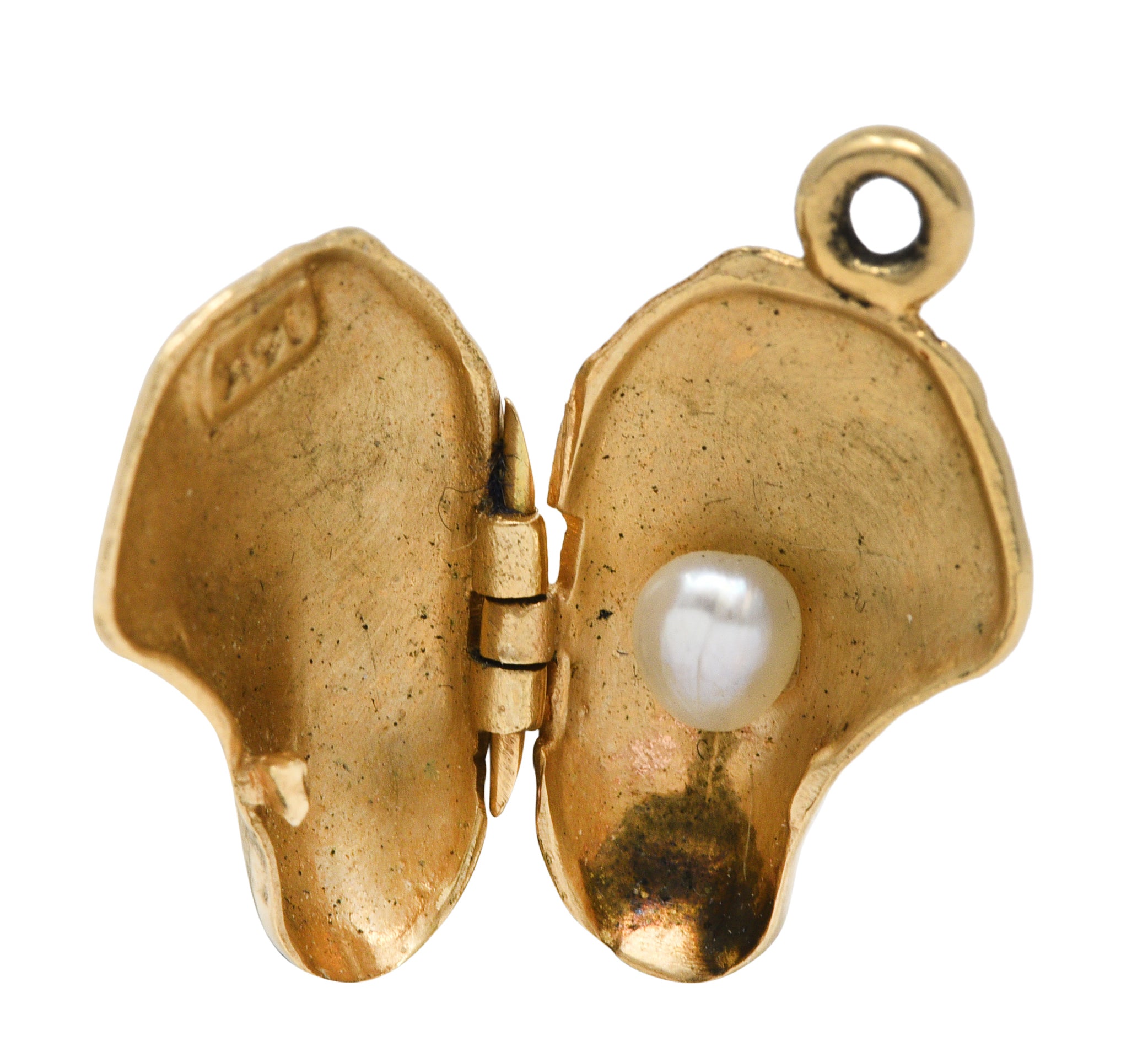 Retro Pearl 14 Karat Gold Freshwater Mussel Charmcharm - Wilson's Estate Jewelry