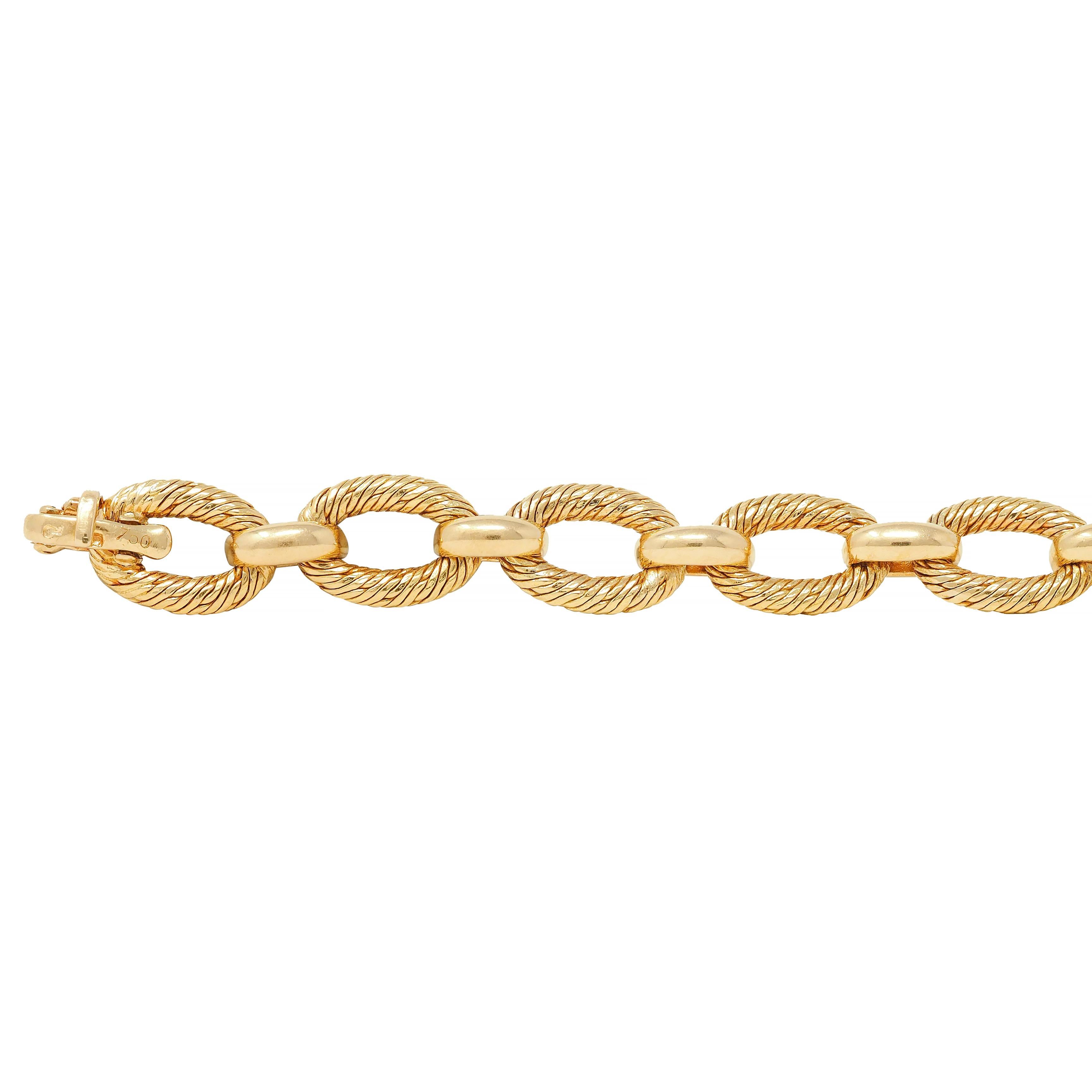 Tiffany French 1960s 18 Karat Yellow Gold Textured Vintage Oval Link Bracelet