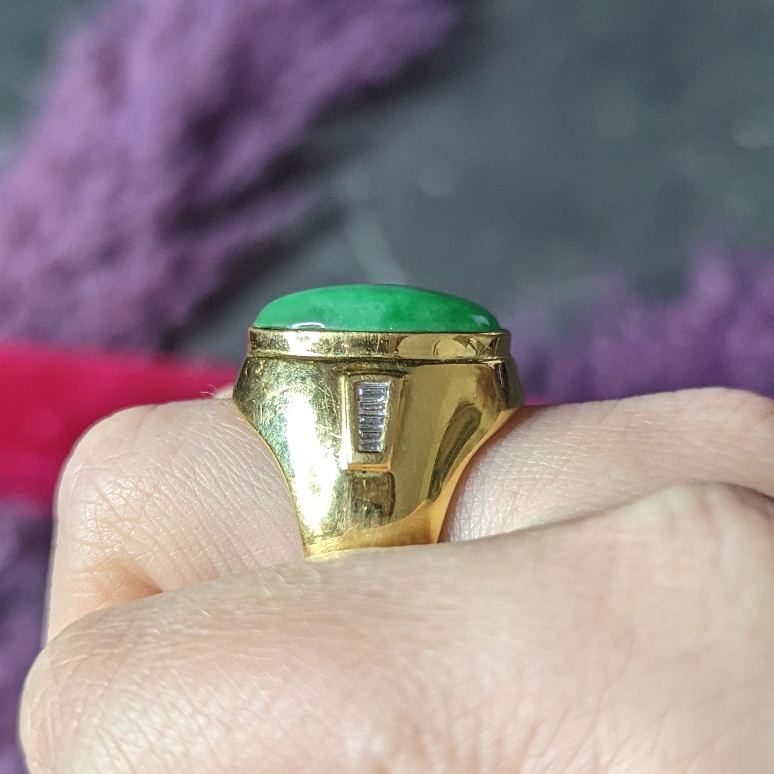 1960's Jade Diamond 18 Karat Yellow Gold Unisex Vintage Signet Ring Wilson's Estate Jewelry