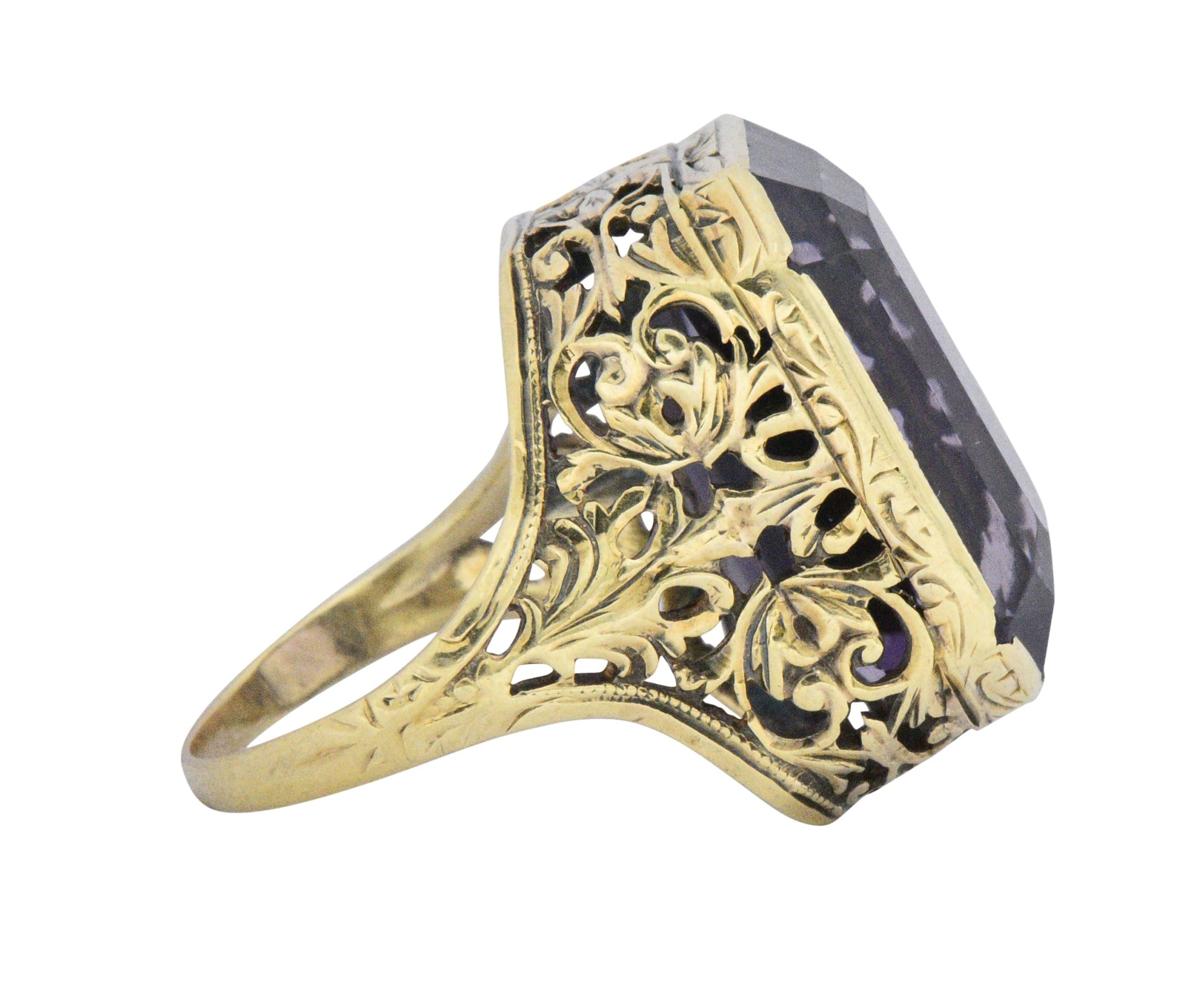 Art Nouveau 14.00 Carat Amethyst And 18 Karat Gold Cocktail Ring Wilson's Estate Jewelry