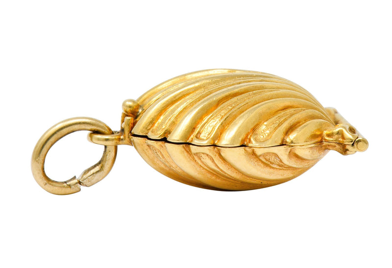Art Nouveau Natural Freshwater Pearl 14 Karat Gold Clam Shell