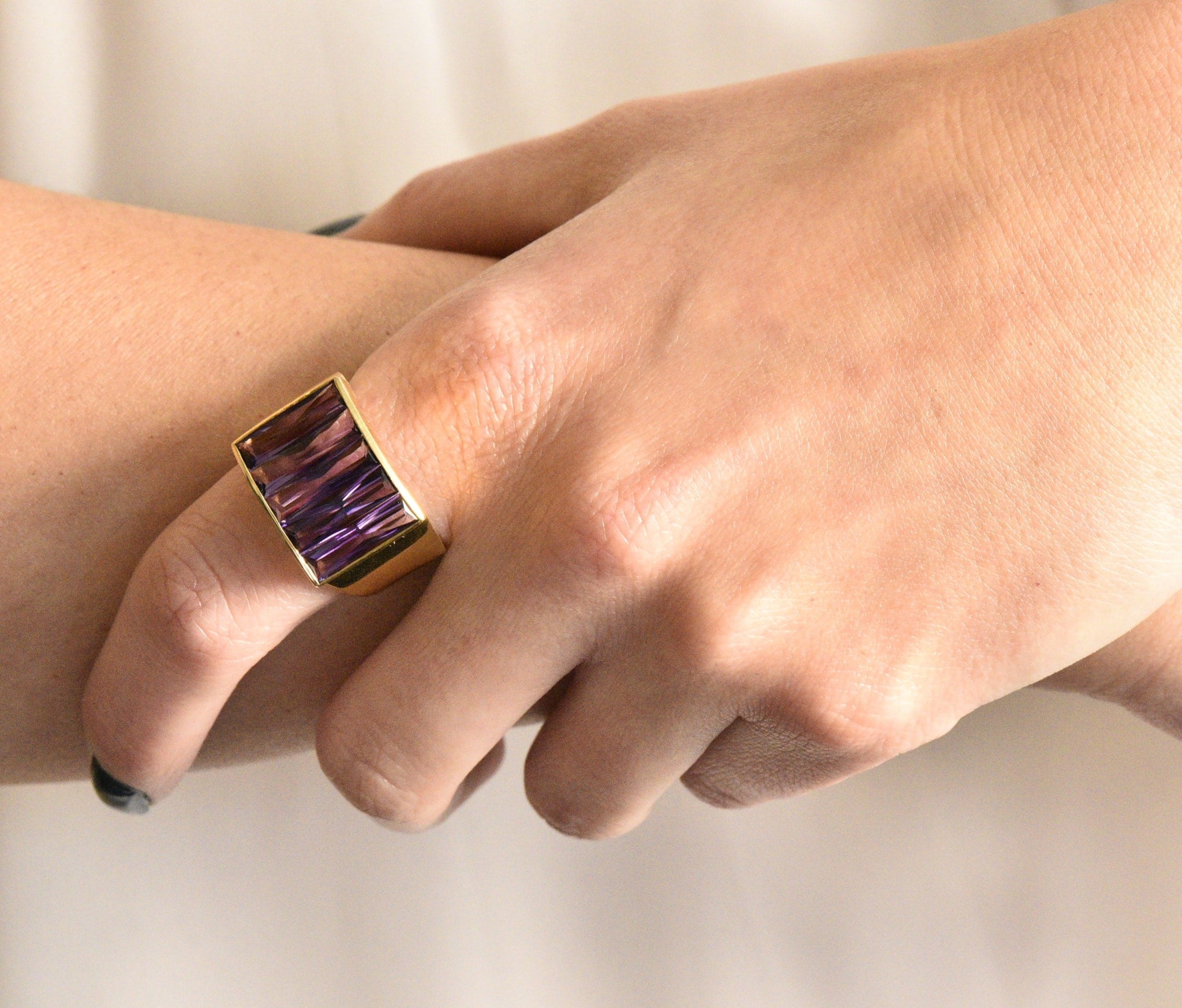 H. Stern Modernist 5.00 CTW 18 Karat Yellow Gold Amethyst Ring Wilson's Estate Jewelry