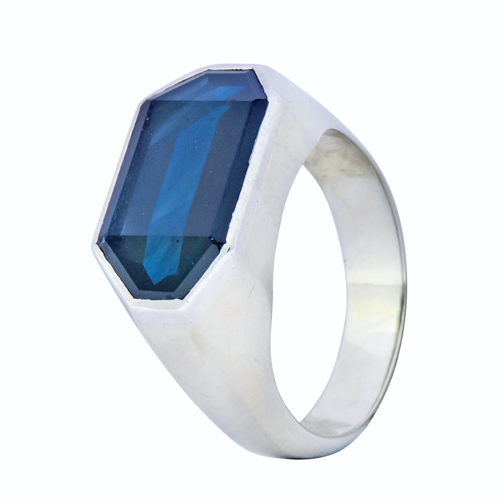 Van Cleef & Arpels 9.00 CTW No Heat Sapphire Platinum-Topped 18 Karat White Gold Men's Ring AGL - Wilson's Estate Jewelry