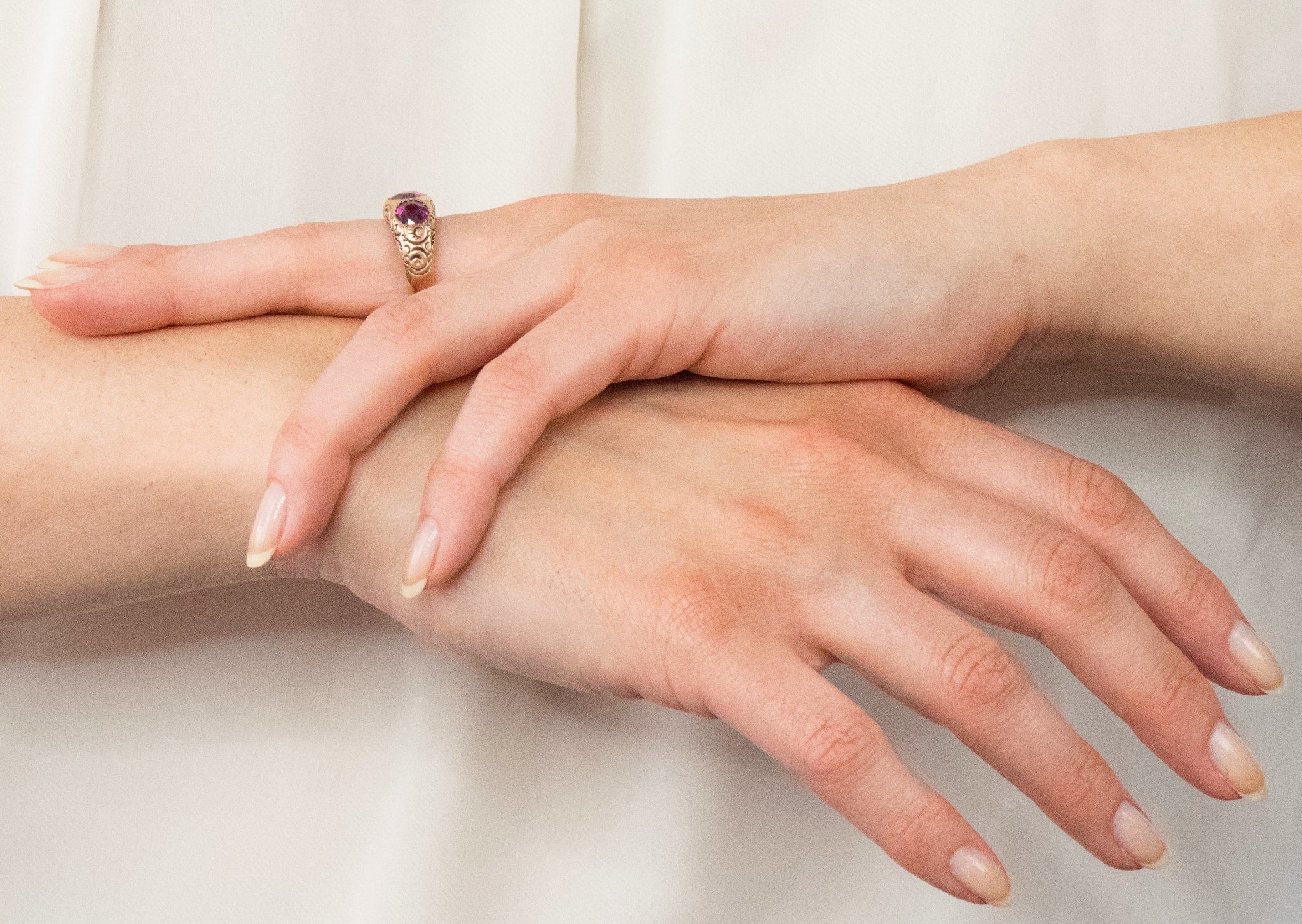 Victorian 3.10 CTW Almandine Garnet 10 Karat Rose Gold Three Stone Band Ring - Wilson's Estate Jewelry