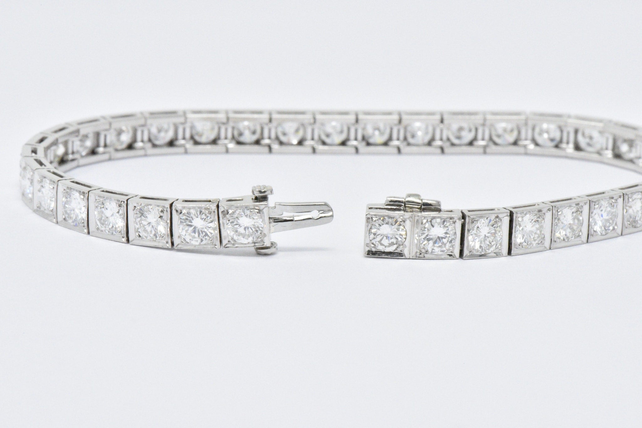 Waslikoff 7.20 Carat Diamond & Platinum Line Tennis Bracelet Wilson's Estate Jewelry